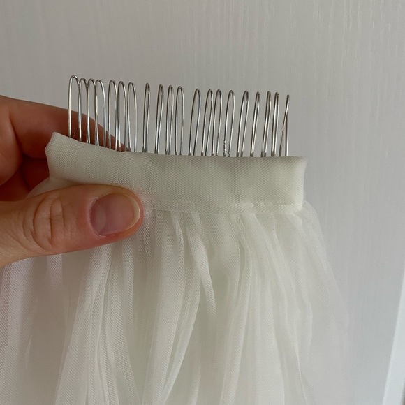 Designer Ivory Fingertip Wedding Veil with Blusher - Picture 6 of 11